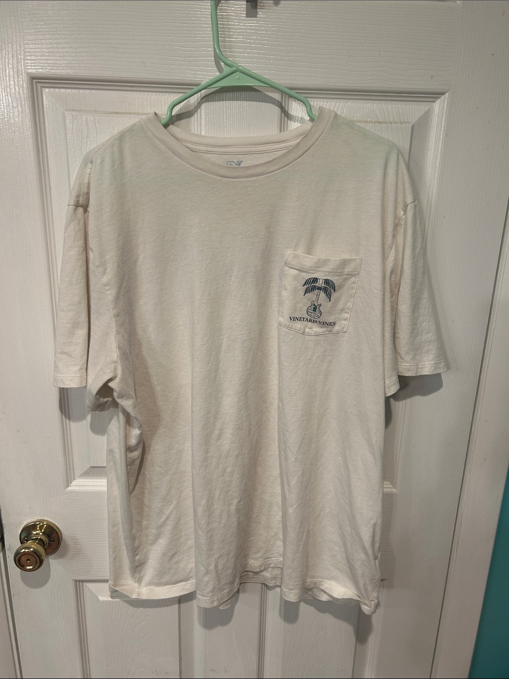 Vineyard Vines Cream Short-Sleeve Pocket T-Shirt with Logo